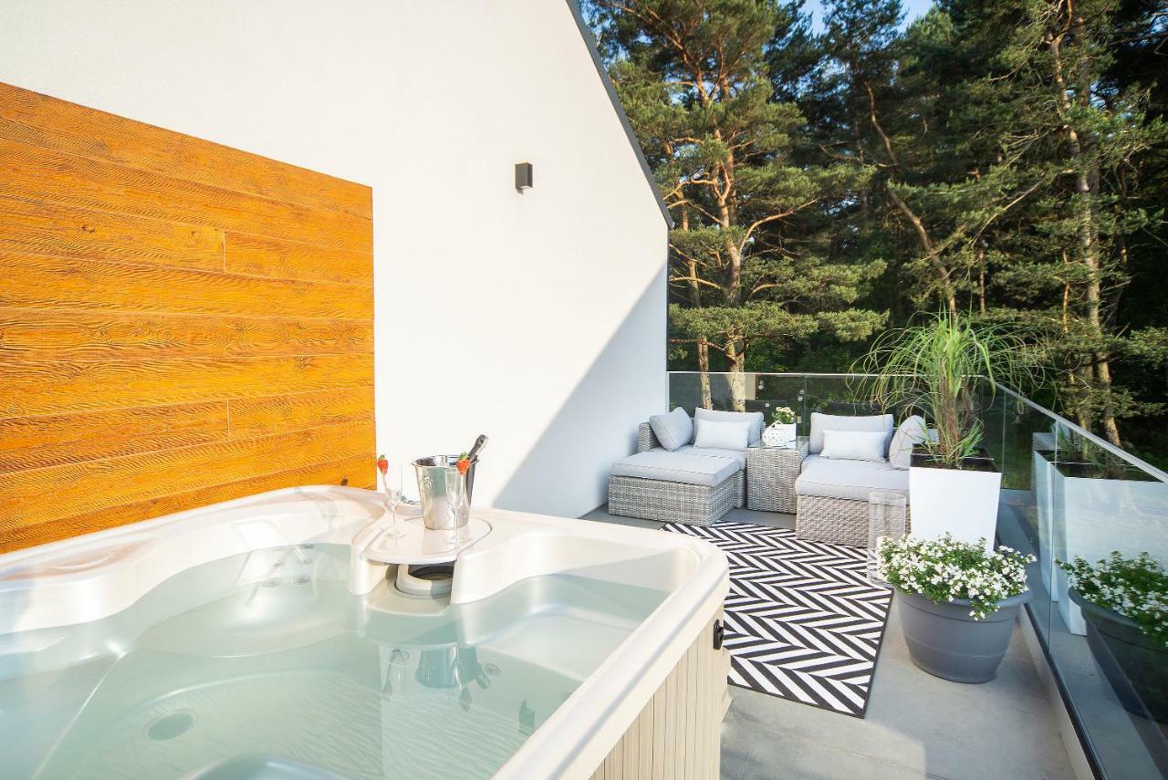 Przyplywy & Odplywy Hotell Jastrzębia Góra Exteriör bild